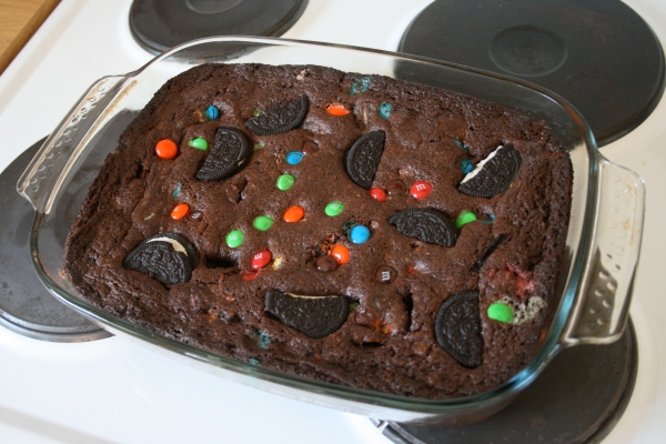 Everything Thing Brownies (ET Brownies) are officially a thing. Just incorporate everything that makes you happy, and your life will match up eventually <3